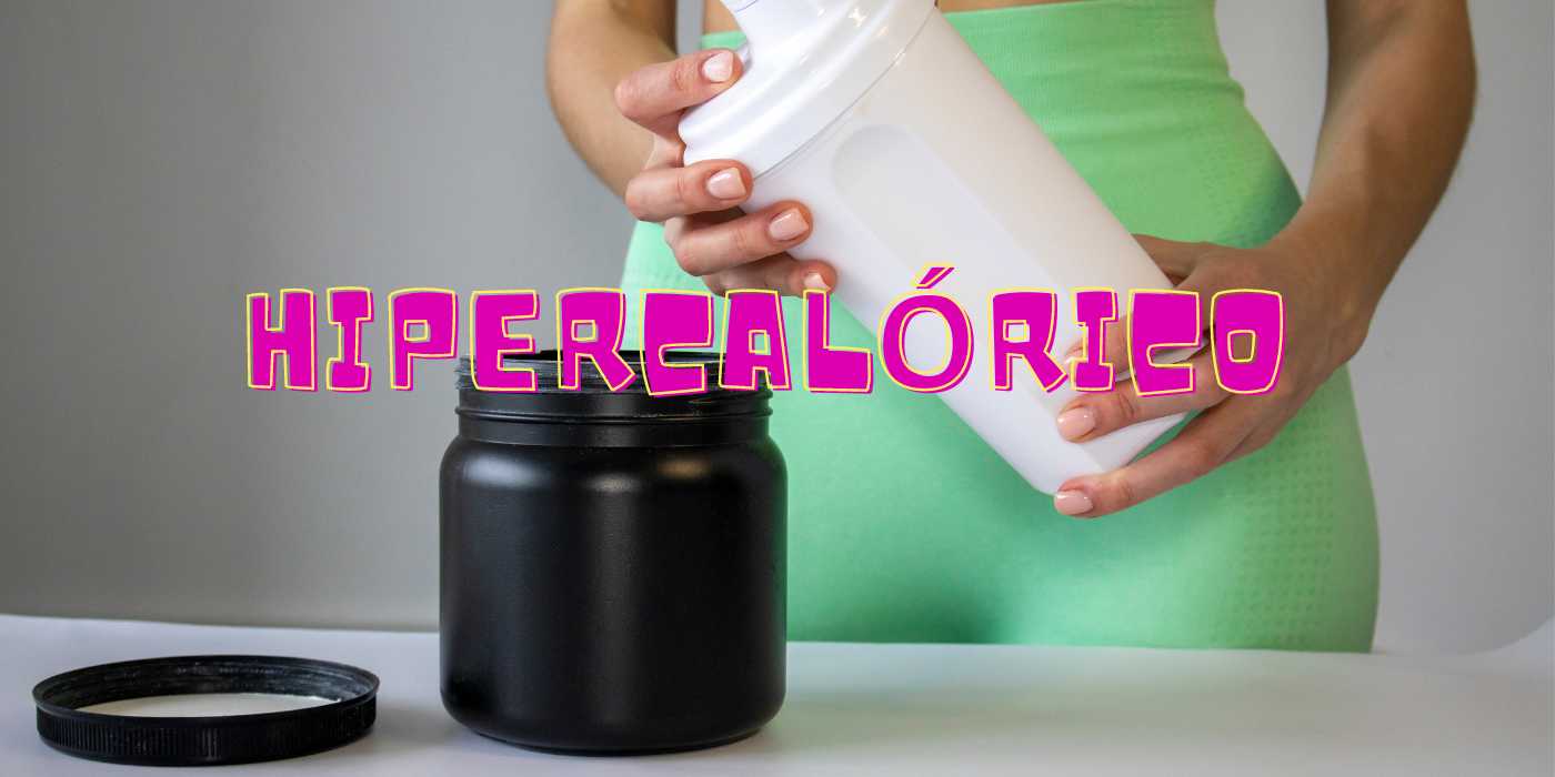 Homem forte fazendo musculação, representando a hipertrofia muscular